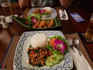 dinner near sakura hotel bangkok