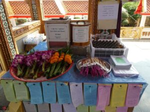 damnoen saduak floating market