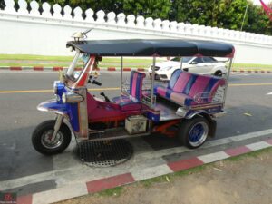 tuk tuk outside of wat pho